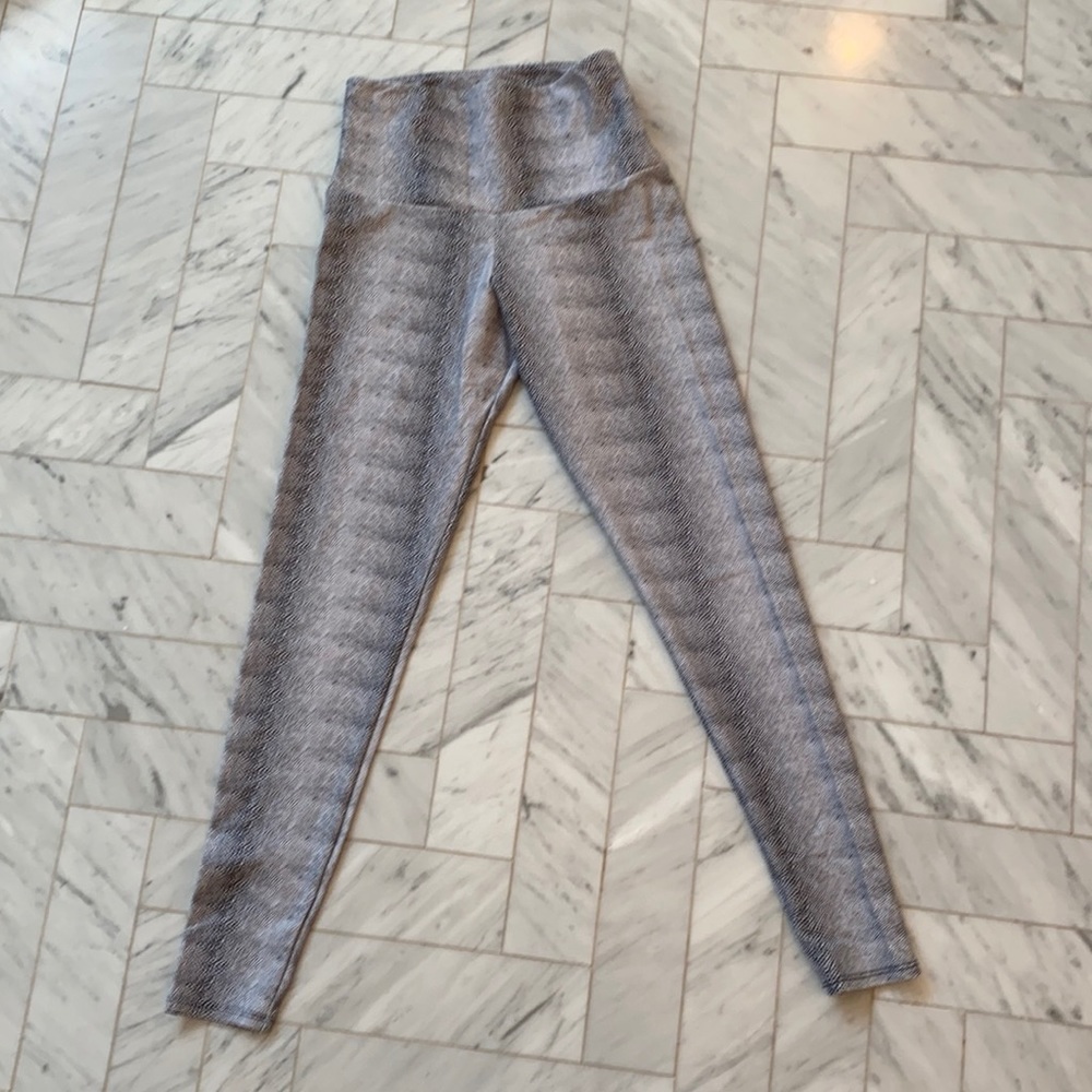 Onzie snake high rise pant legging